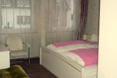 Artus Hotel Дюссельдорф Экстерьер фото